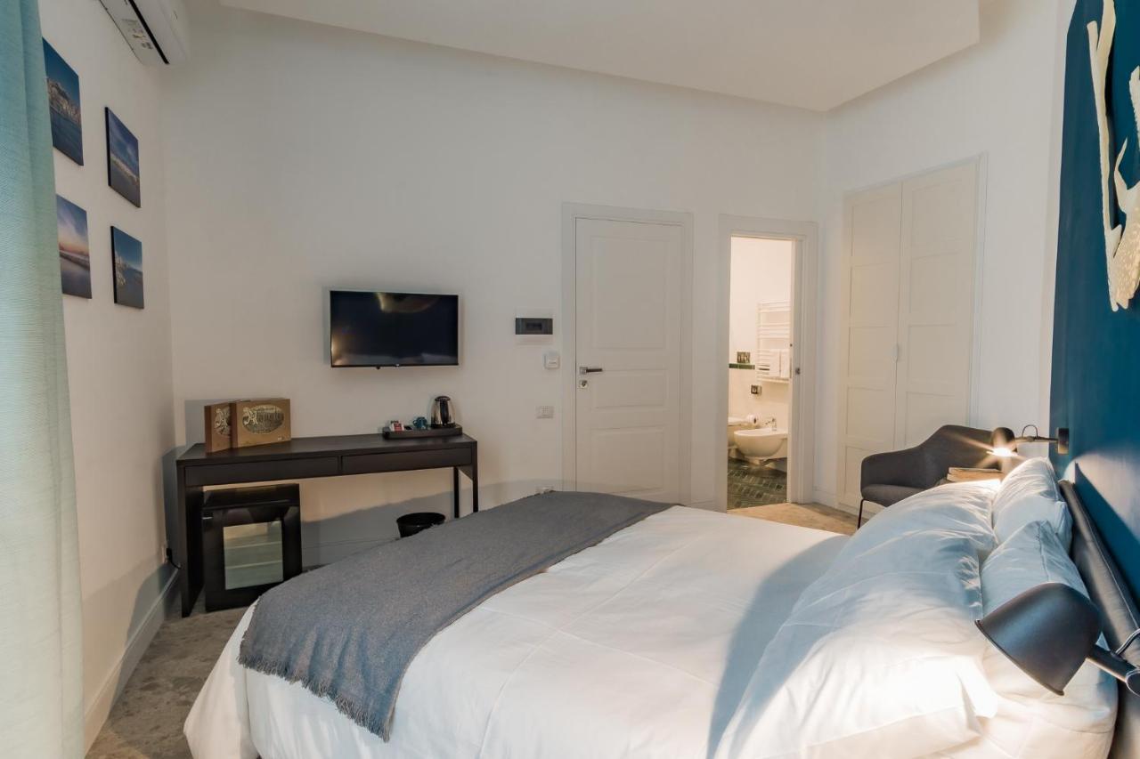 Naos Bed & Breakfast Наполи Екстериор снимка