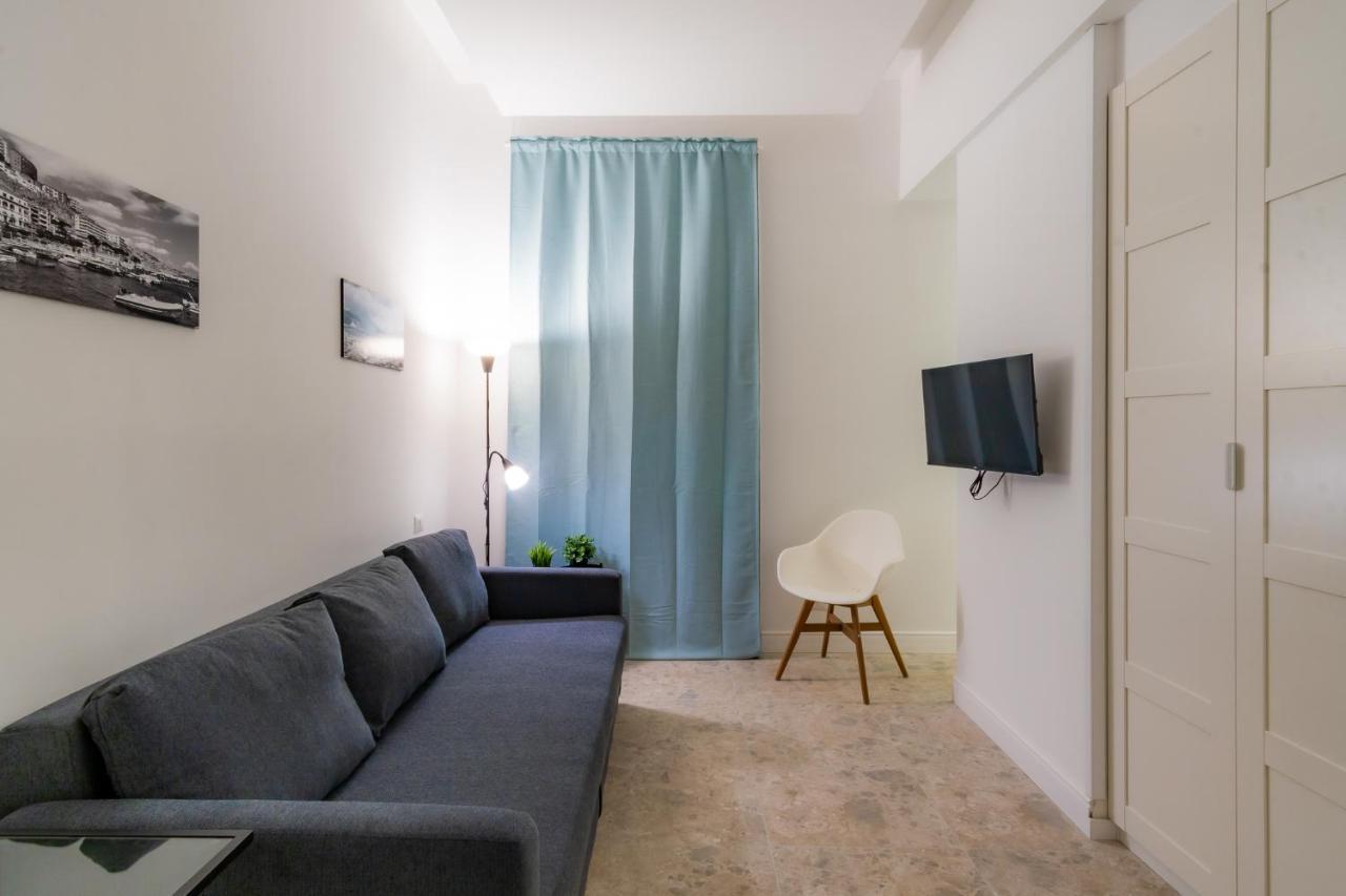 Naos Bed & Breakfast Наполи Екстериор снимка