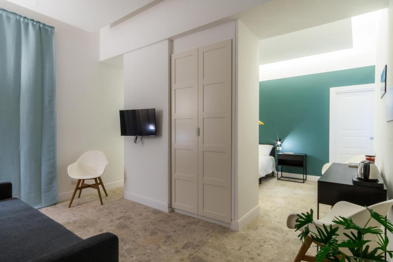 Naos Bed & Breakfast Наполи Екстериор снимка